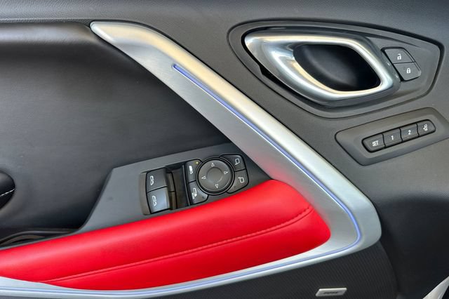 Used 2018 Chevrolet Camaro SS w/ Redline Edition RWD image 12