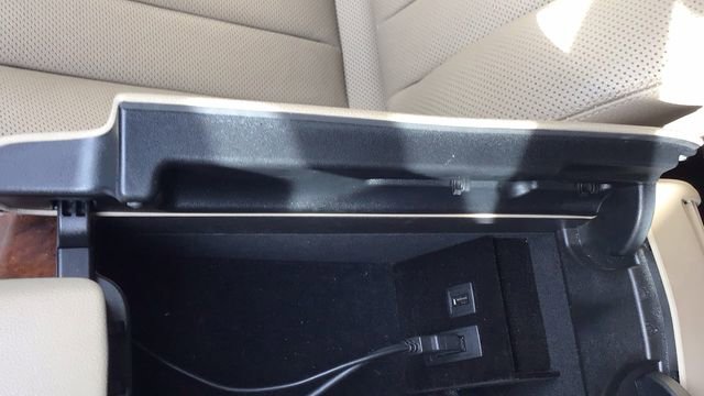 Used 2013 Mercedes-Benz E 350 4MATIC Sedan image 25