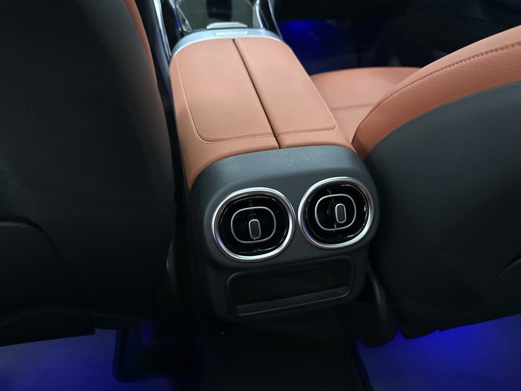 New 2026 Mercedes-Benz GLC 300 image 23