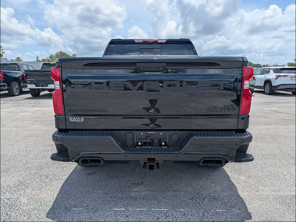 Used 2024 Chevrolet Silverado 1500 High Country w/ Midnight Edition AWD/4WD image 6