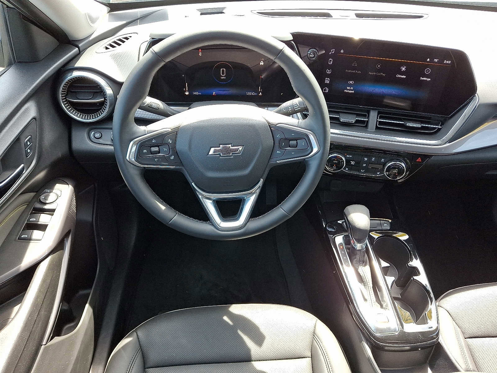 Used 2025 Chevrolet Trax ACTIV FWD image 12