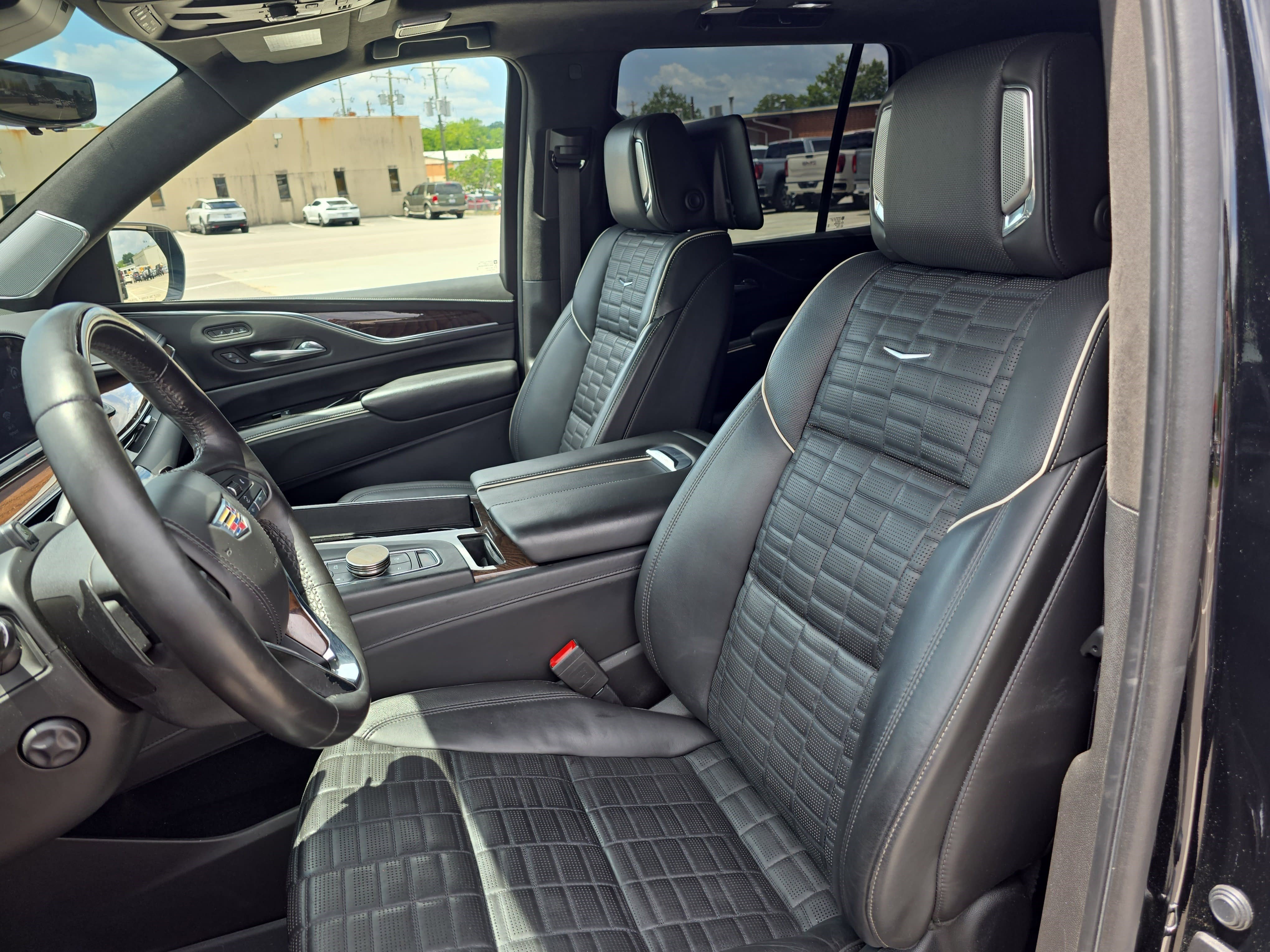 Used 2021 Cadillac Escalade Sport Platinum AWD/4WD image 16