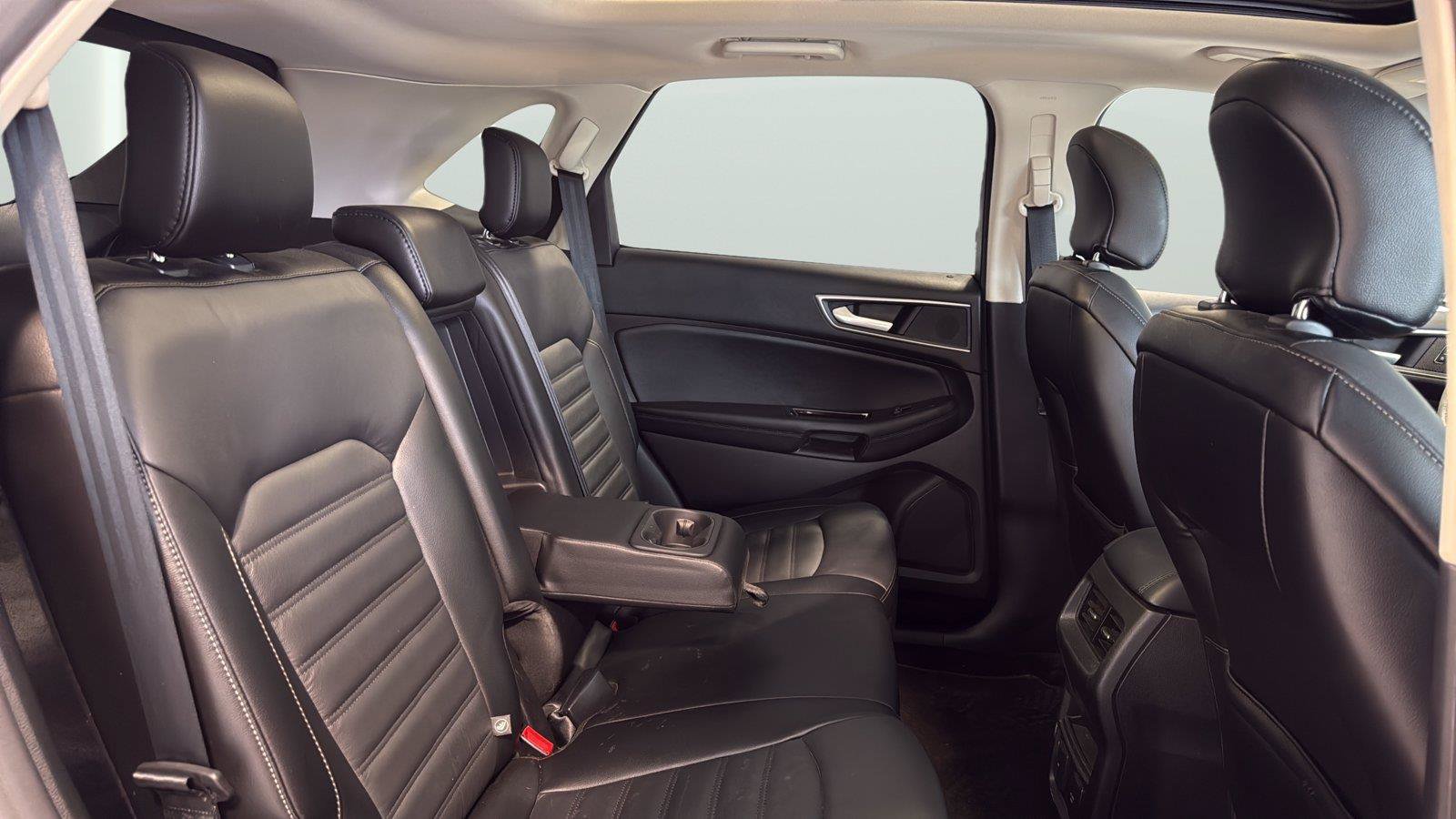 Certified 2018 Ford Edge SEL w/ Equipment Group 201A FWD image 15