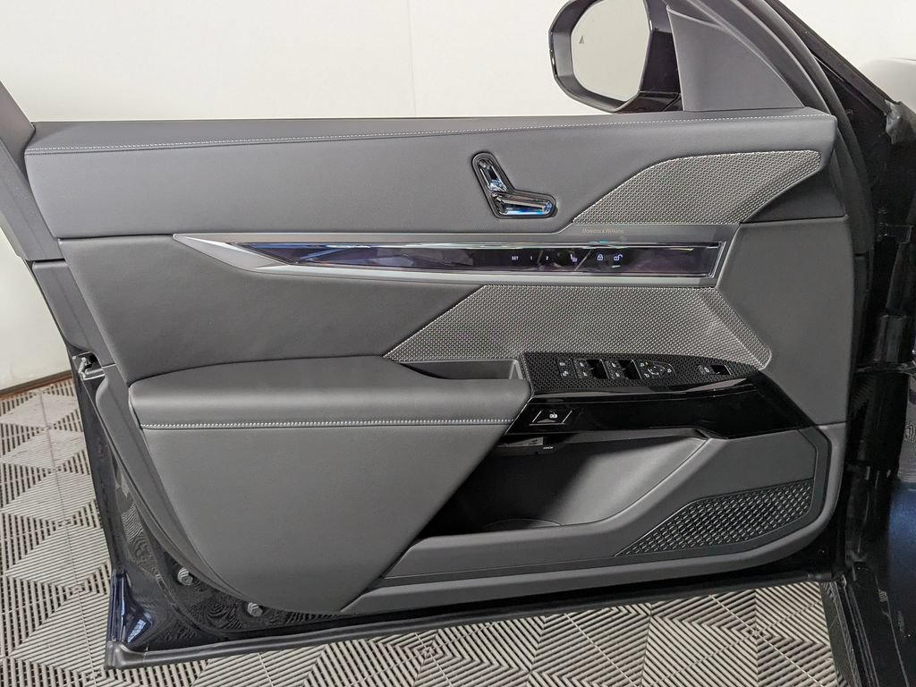 Used 2026 BMW i7 xDrive60 AWD/4WD image 16