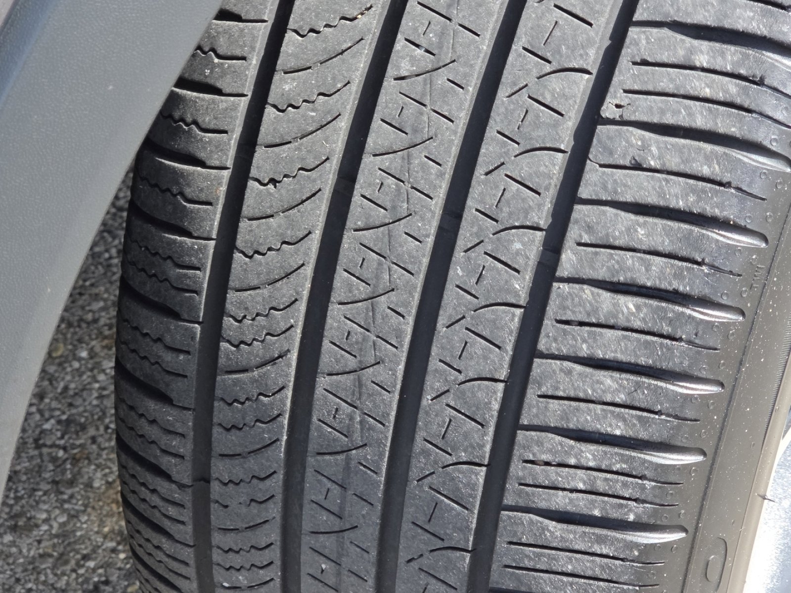 Used 2022 Volkswagen Tiguan SEL R-Line image 12