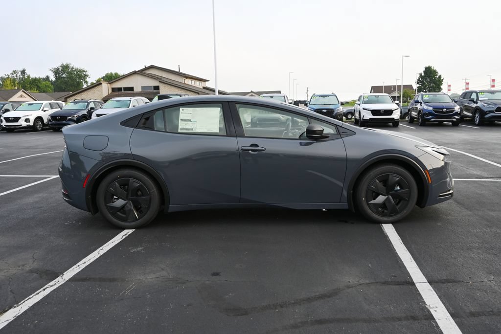 New 2026 Toyota Prius Plug-In Hybrid FWD image 9