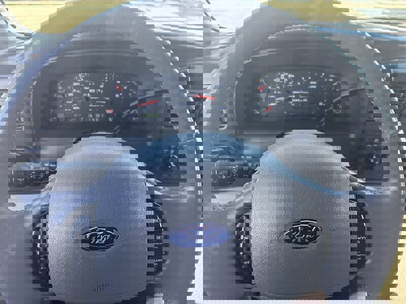 Used 2004 Ford Excursion XLT image 41