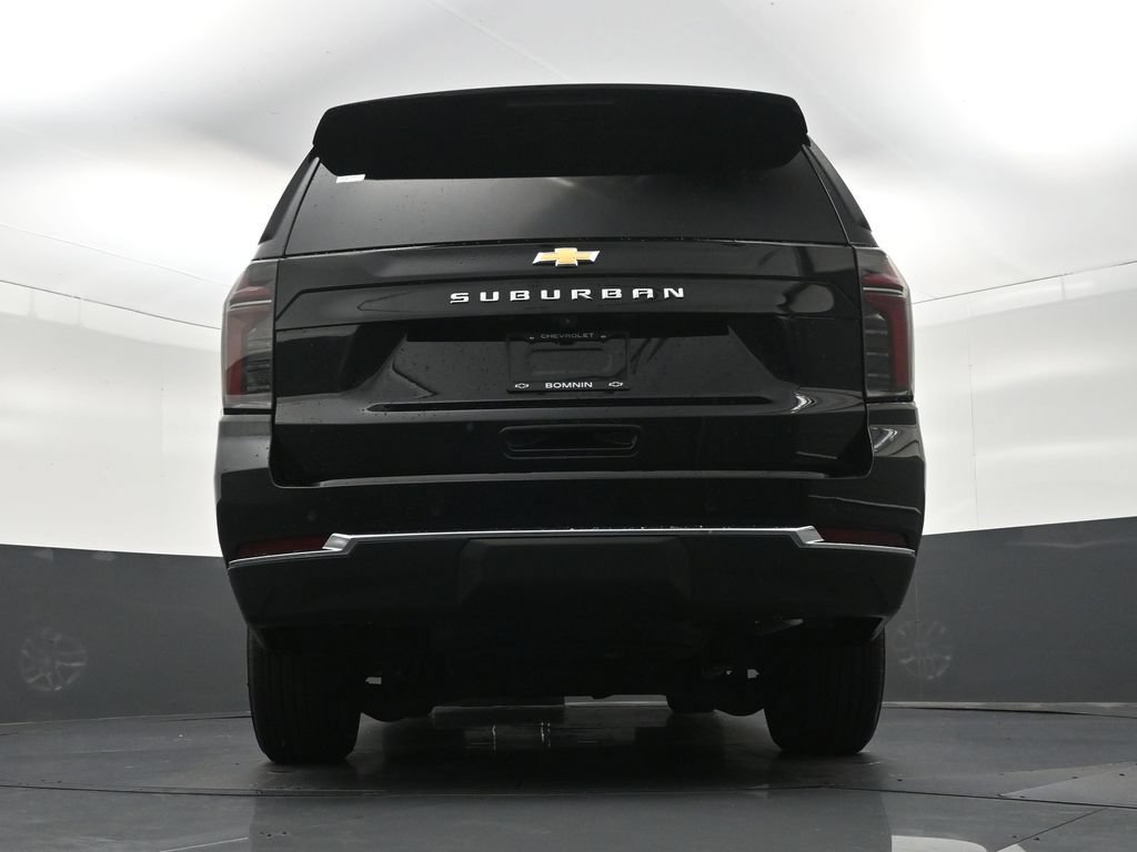 Used 2025 Chevrolet Suburban LS RWD image 28