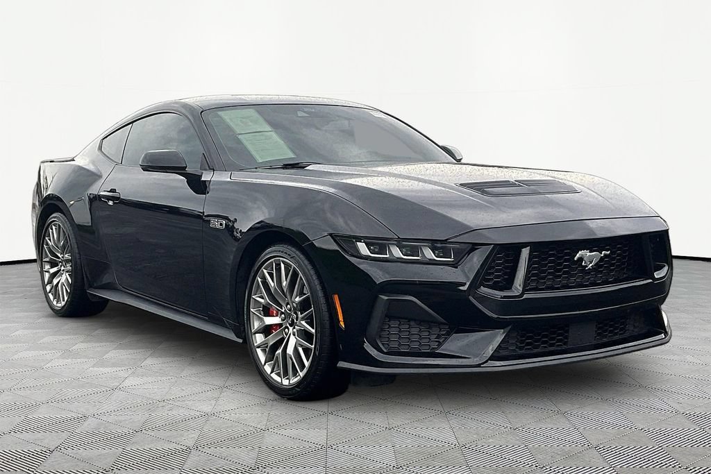 Used 2024 Ford Mustang GT Premium RWD image 3