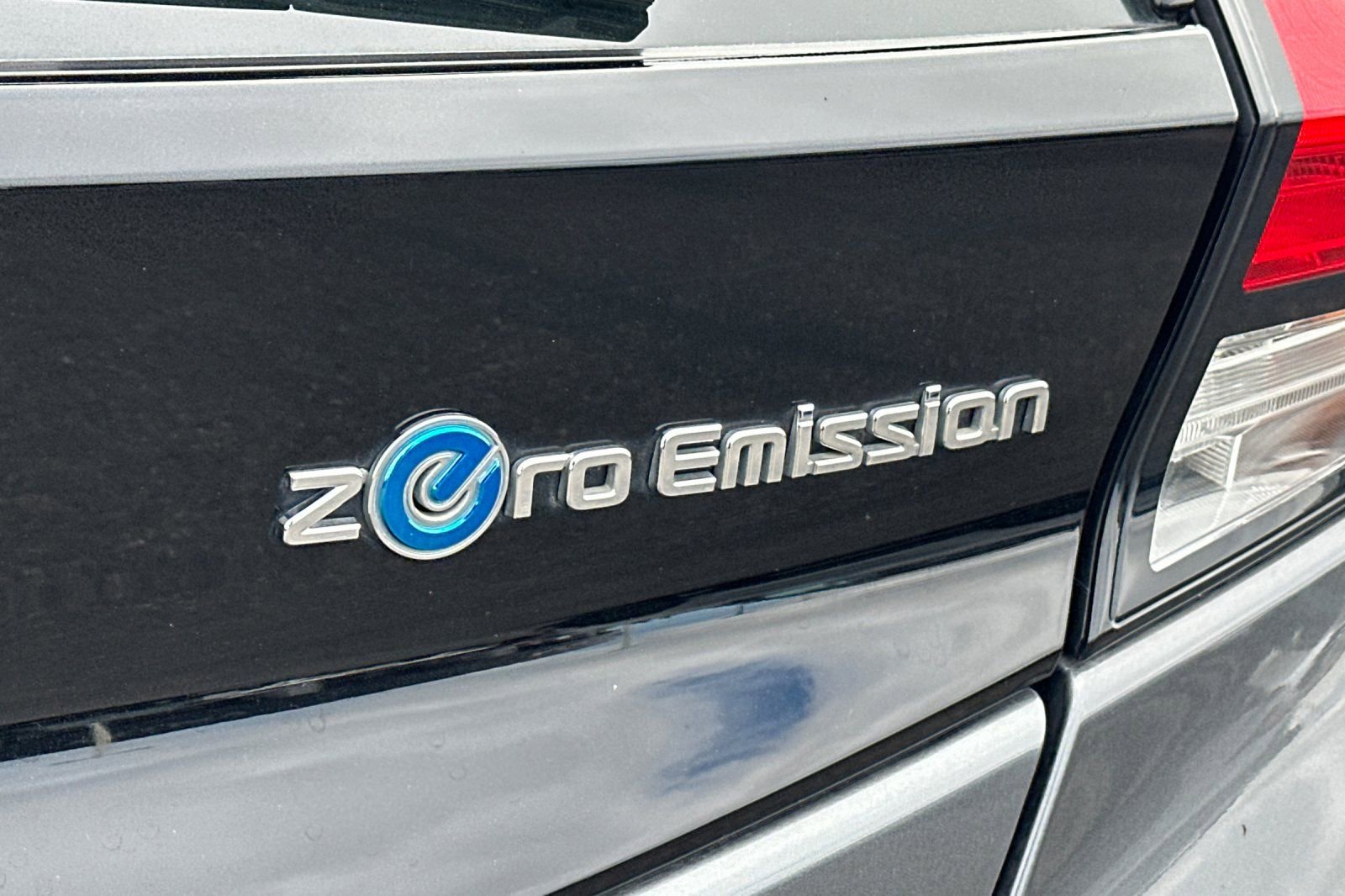 Used 2018 Nissan Leaf S w/ S Charge Package image 23