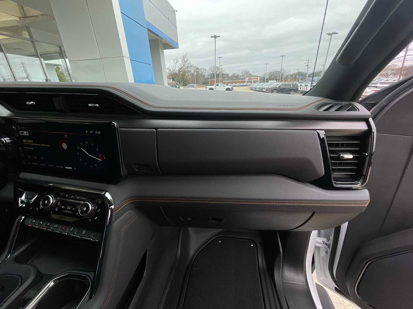 Certified 2024 GMC Sierra 1500 AT4 w/ Technology Package image 29