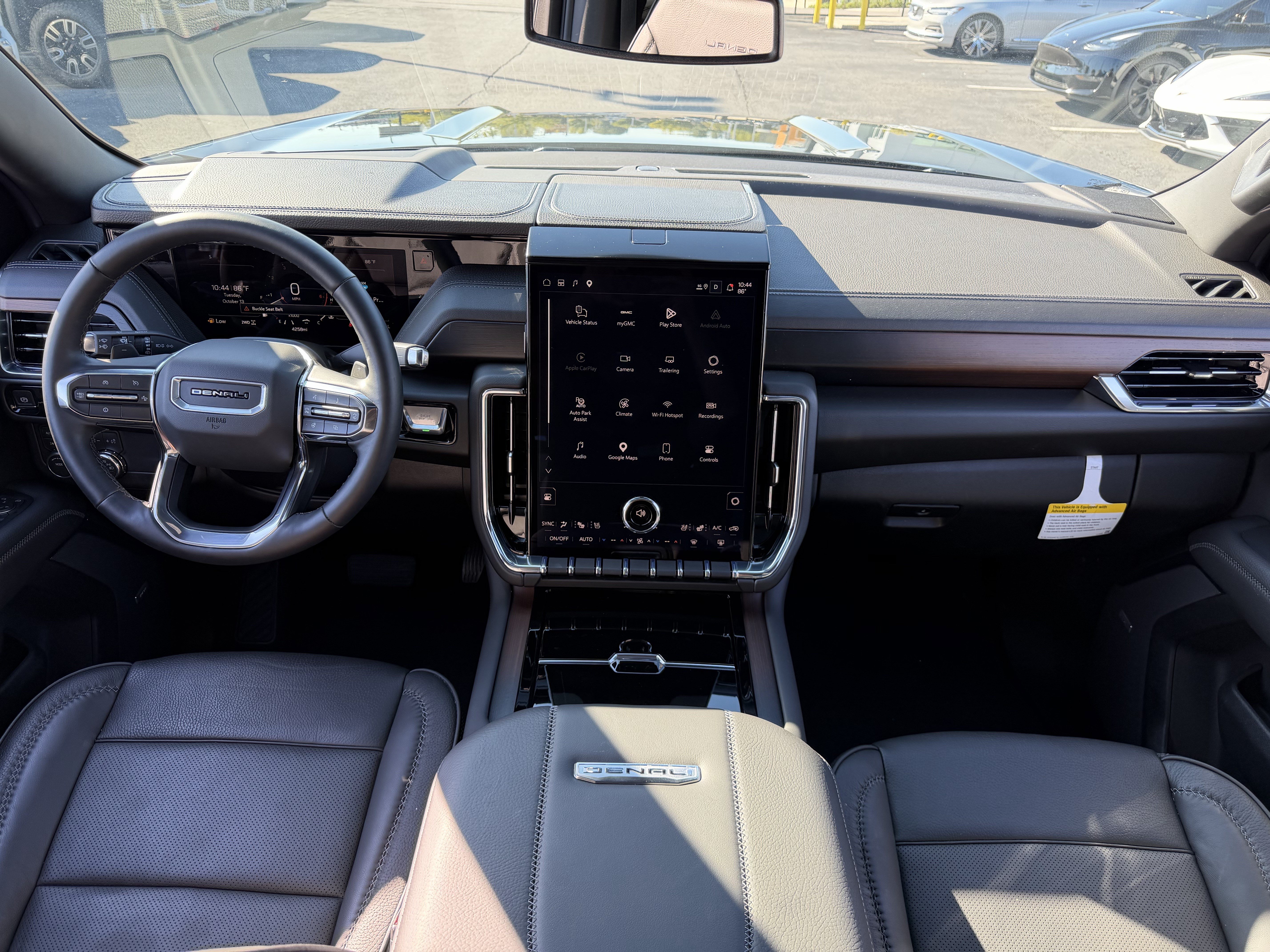 Used 2026 GMC Yukon Denali w/ Sun & Power Step Package AWD/4WD image 32