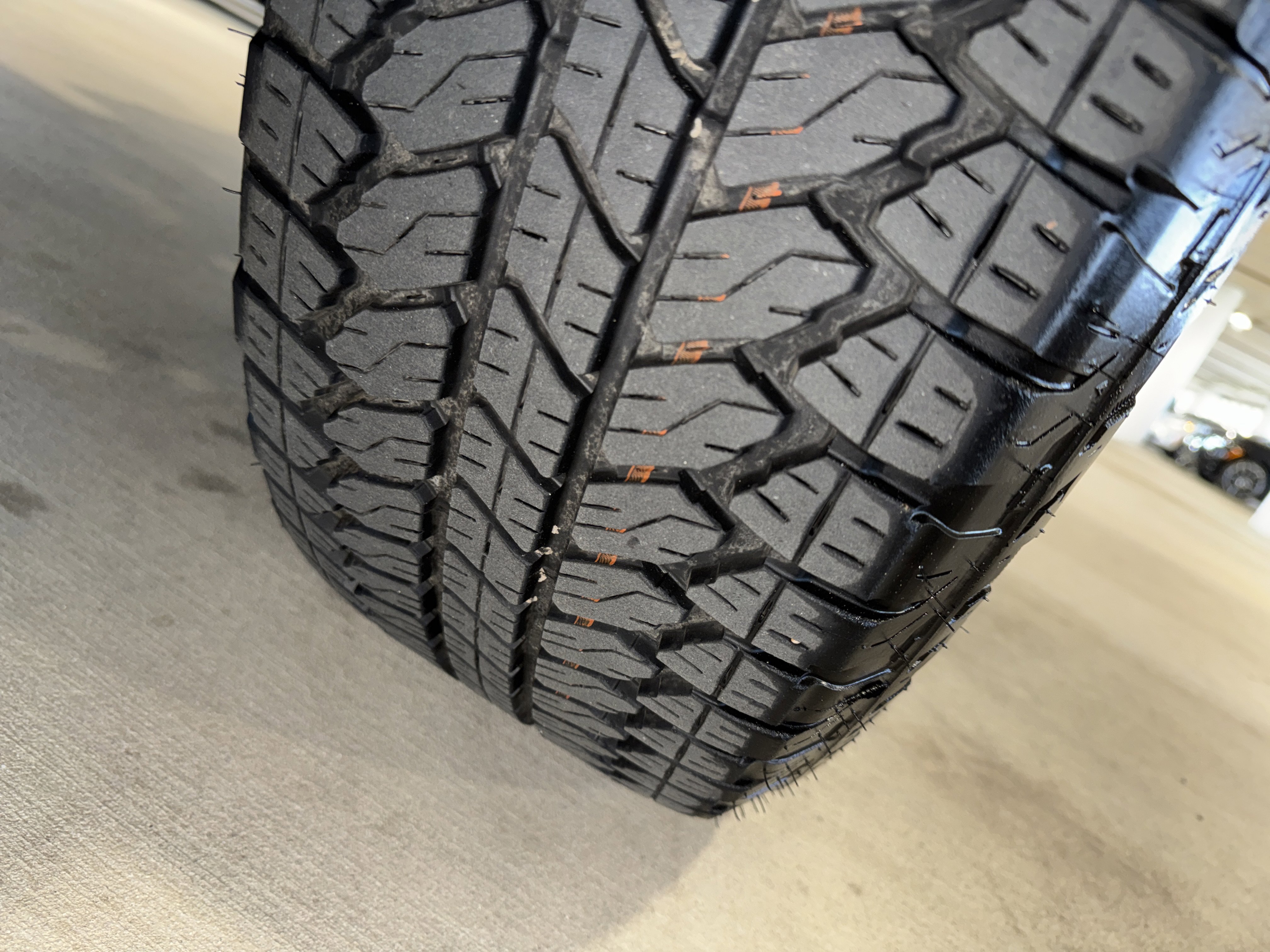 Used 2025 GMC Canyon Denali image 36