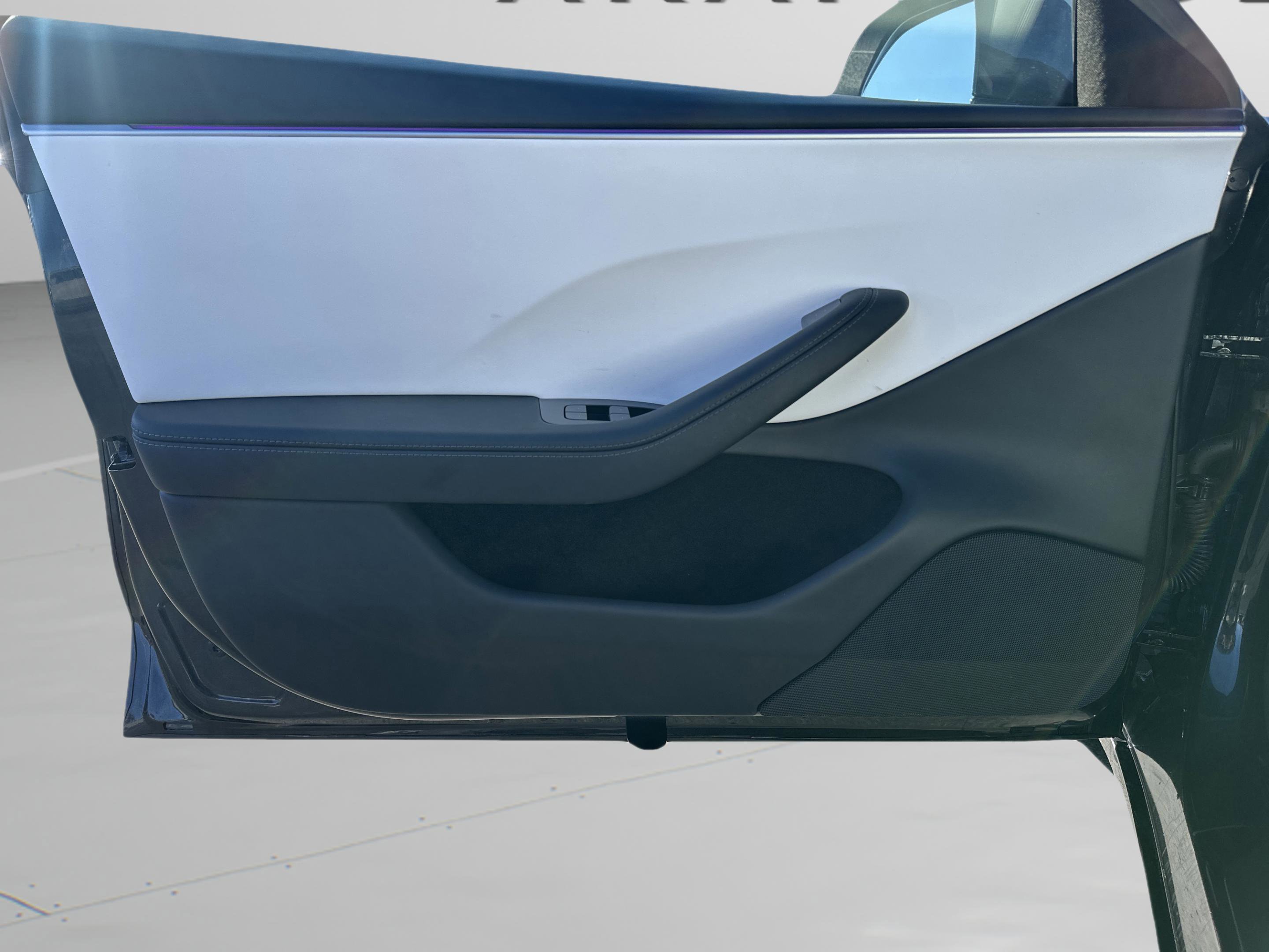 Used 2025 Tesla Model 3 Long Range image 13