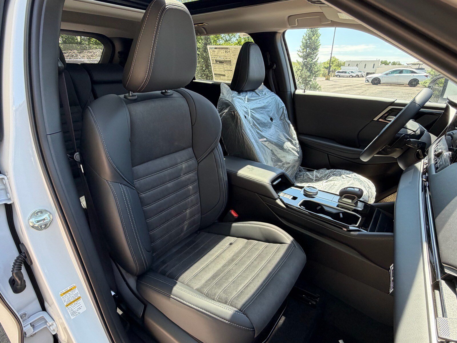 New 2026 Mitsubishi Outlander SE FWD image 12