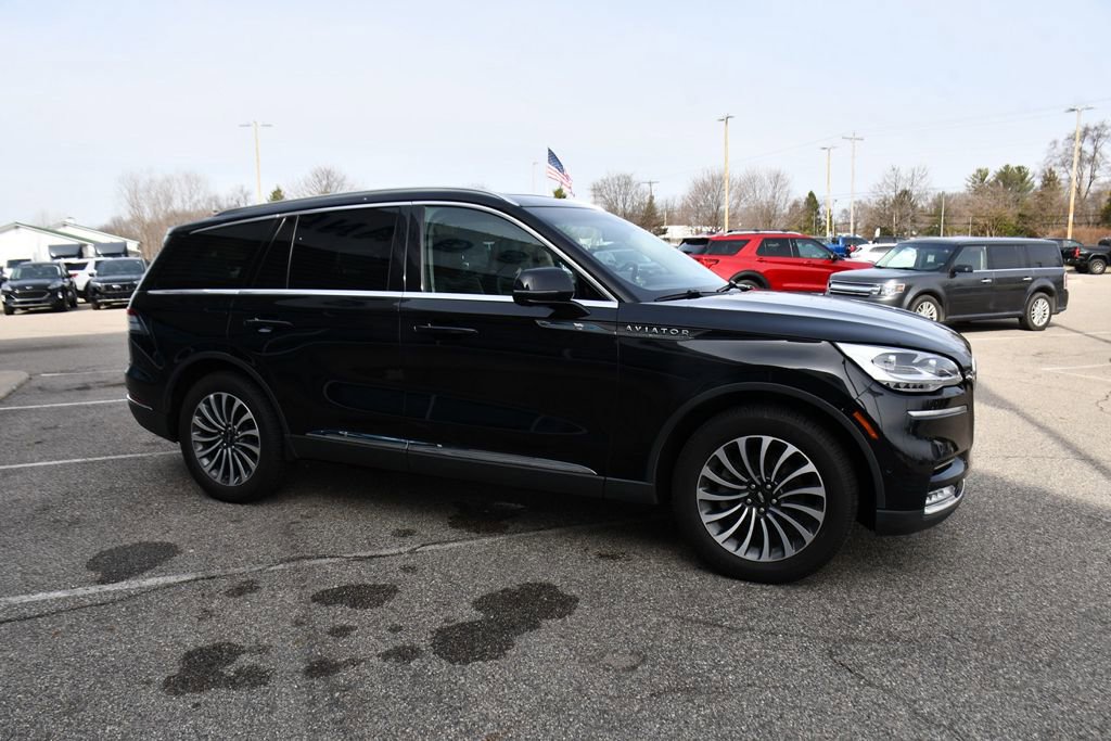 Used 2022 Lincoln Aviator Reserve w/ Equipment Group 201A image 8