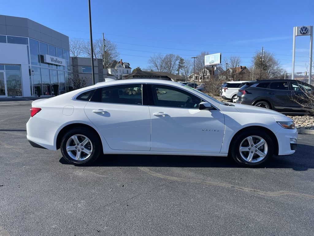 Used 2023 Chevrolet Malibu LT FWD image 4