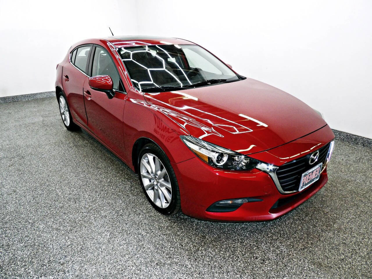 Used 2017 MAZDA MAZDA3 Touring FWD image 3