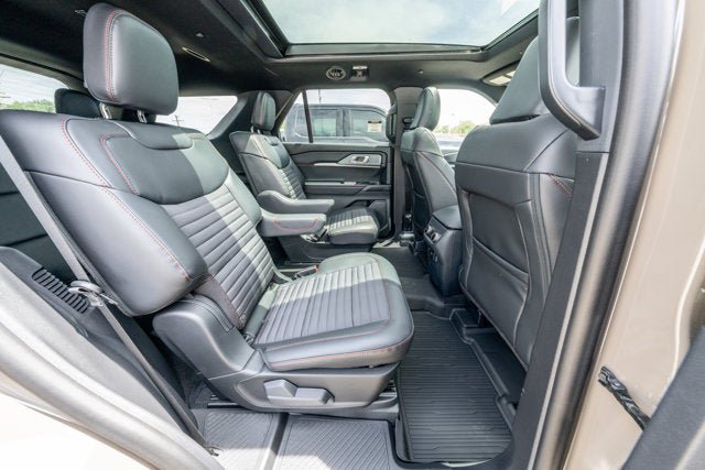 New 2026 Ford Explorer ST-Line w/ ST-Line Street Pack AWD/4WD image 18