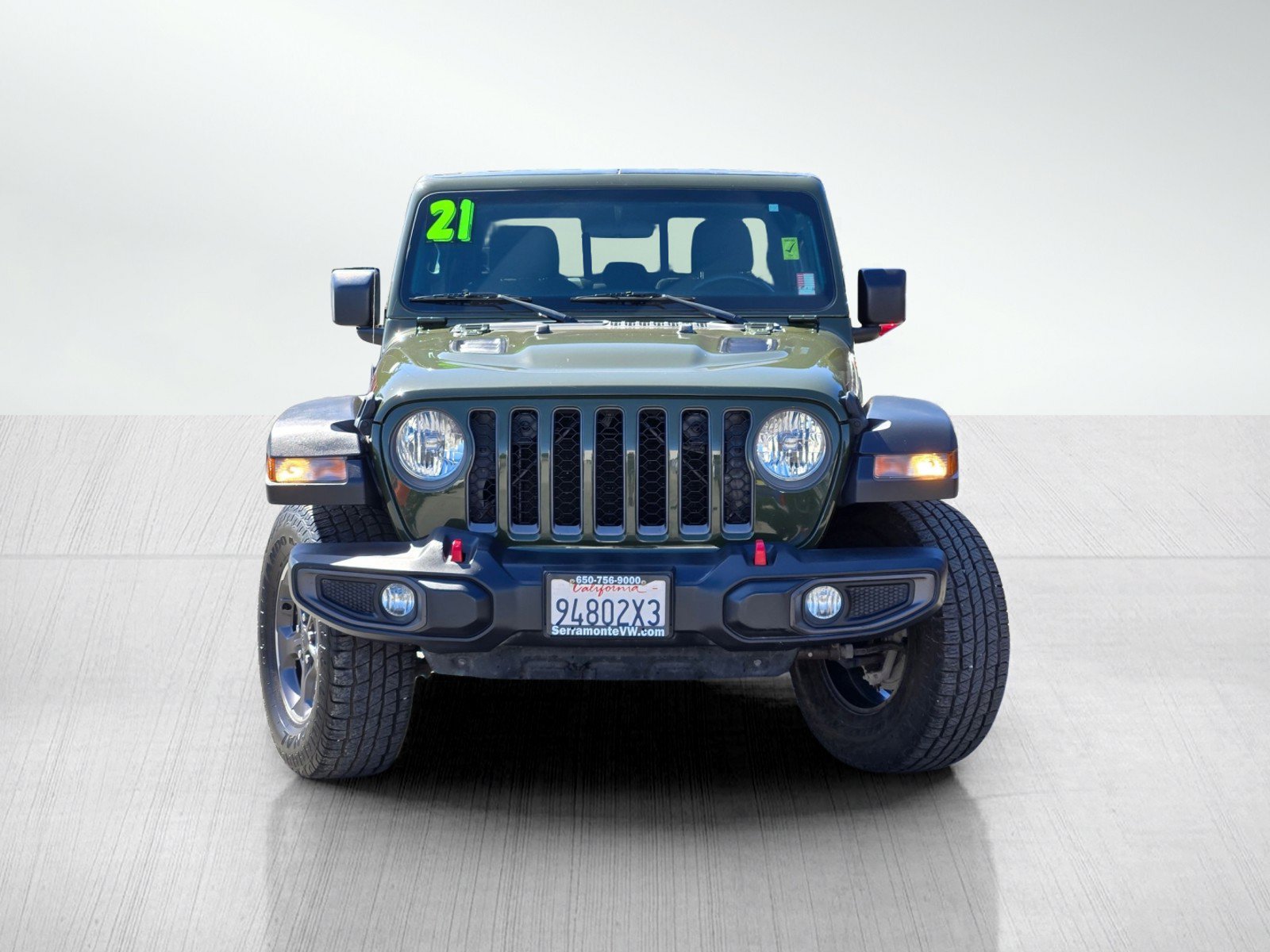 Used 2021 Jeep Gladiator Rubicon w/ Cold Weather Group AWD/4WD image 2