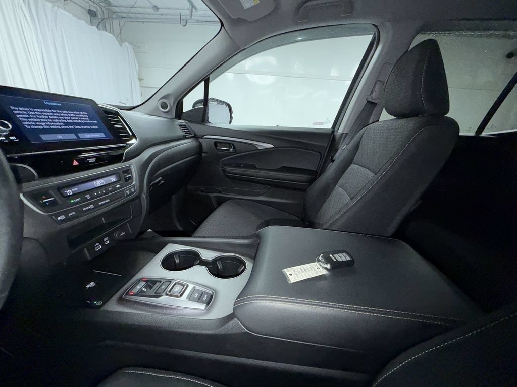 Used 2024 Honda Ridgeline Sport image 22