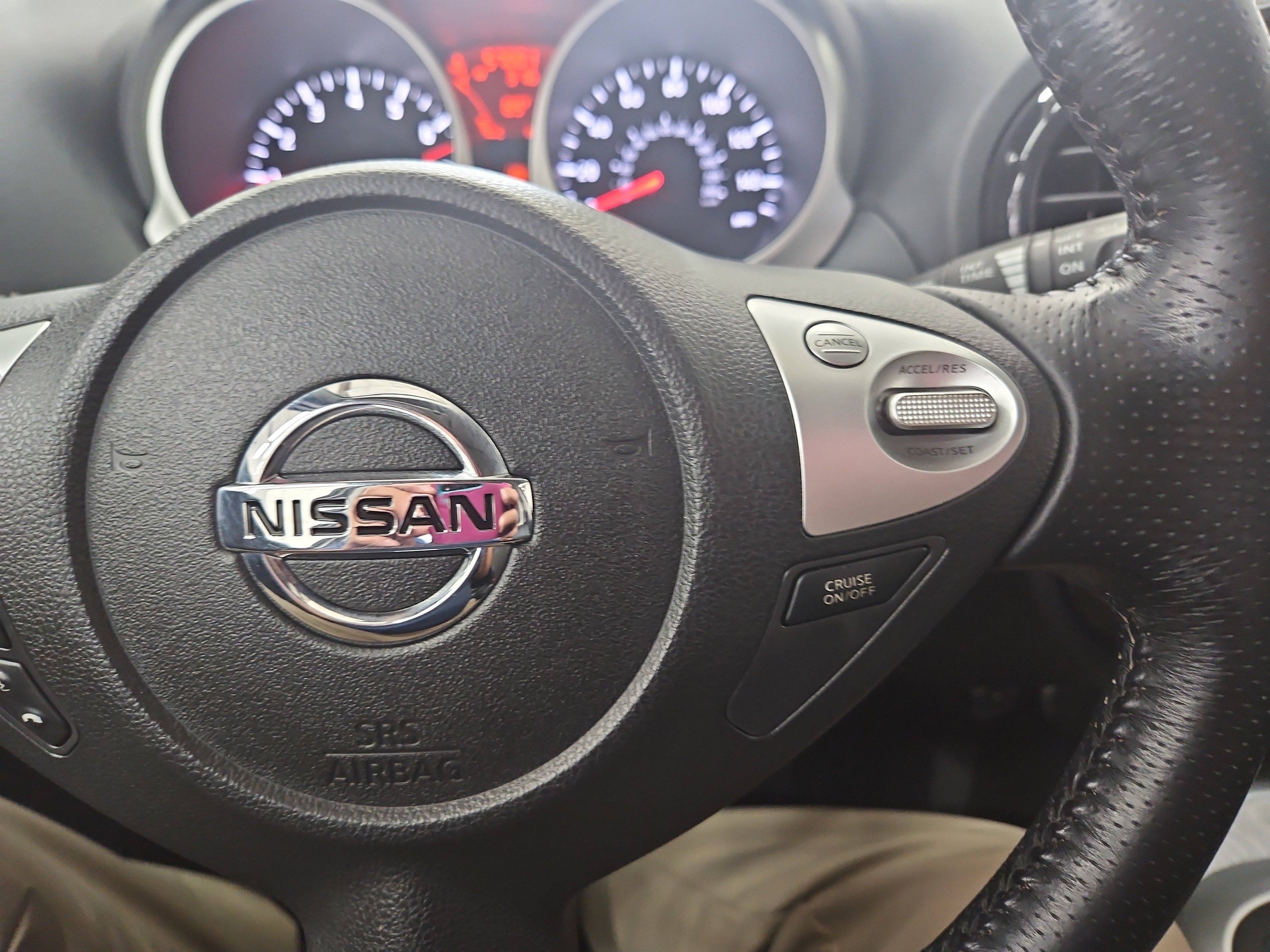 Used 2013 Nissan Juke SL image 16