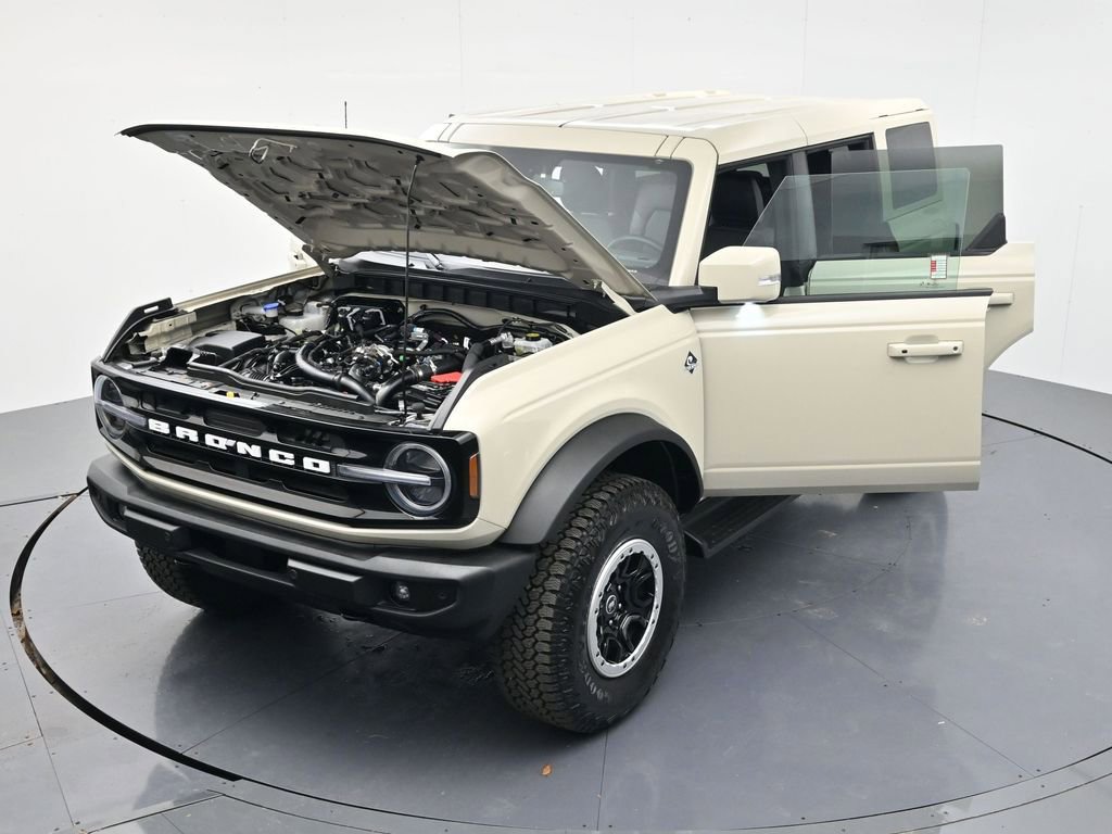Used 2025 Ford Bronco Outer Banks w/ Sasquatch Package AWD/4WD image 55