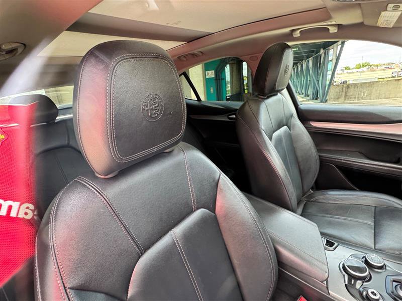 Used 2018 Alfa Romeo Stelvio Sport w/ Cold Weather Package image 38