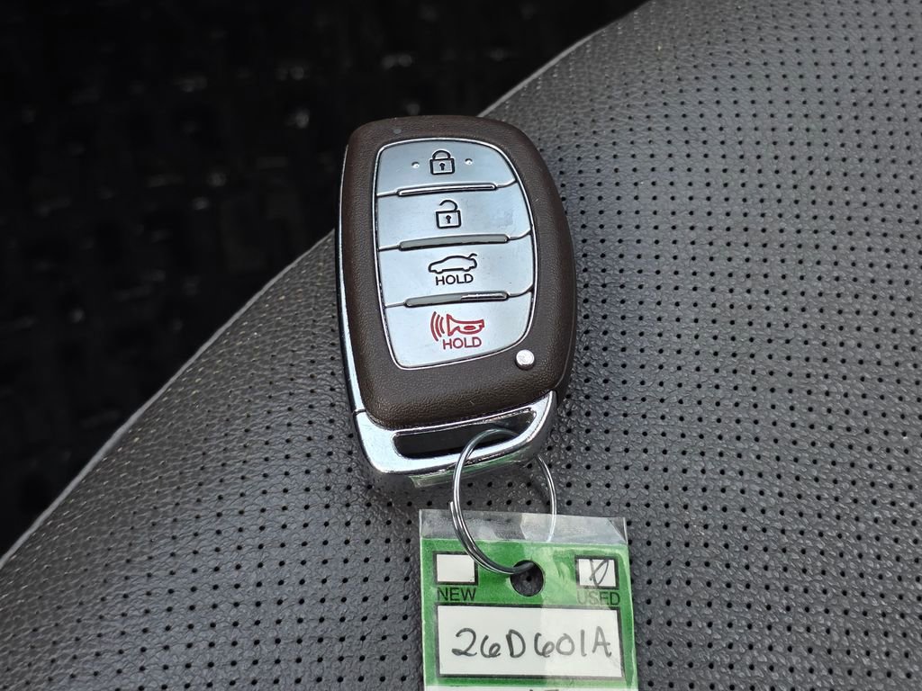 Used 2015 Hyundai Elantra Sport image 35