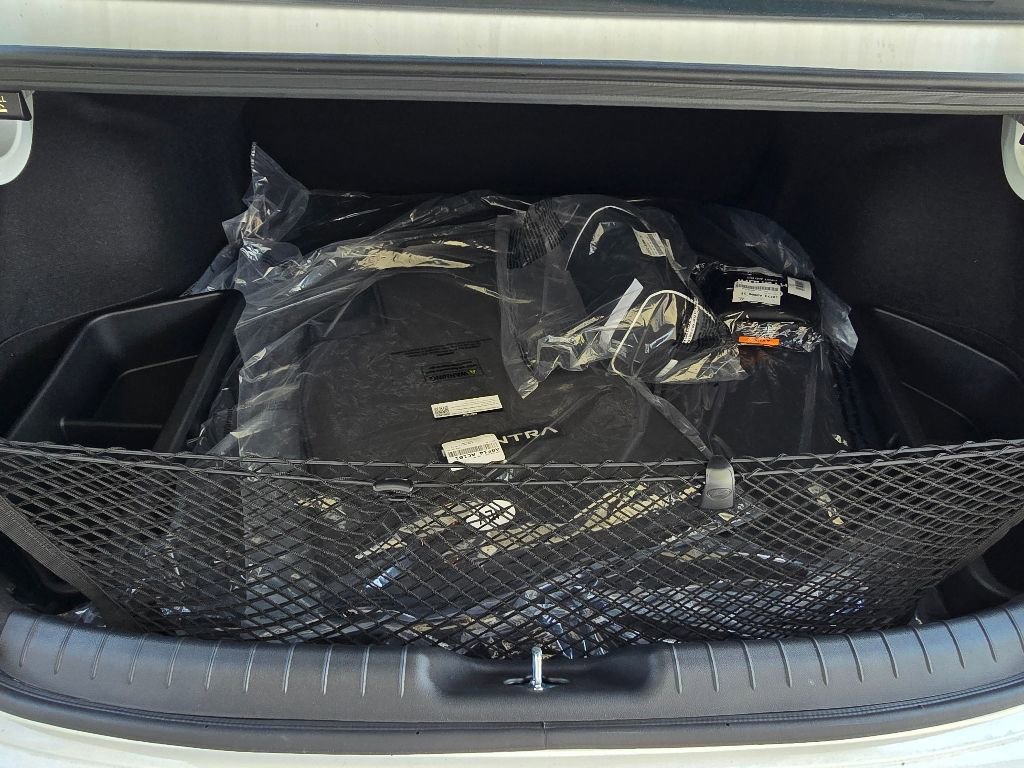 New 2025 Hyundai Elantra Blue image 3