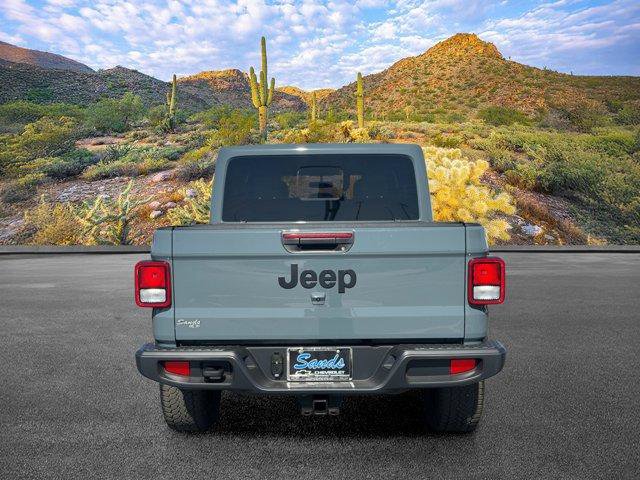 Used 2025 Jeep Gladiator Sport AWD/4WD image 6