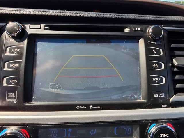 Used 2014 Toyota Highlander Limited Platinum AWD/4WD image 18