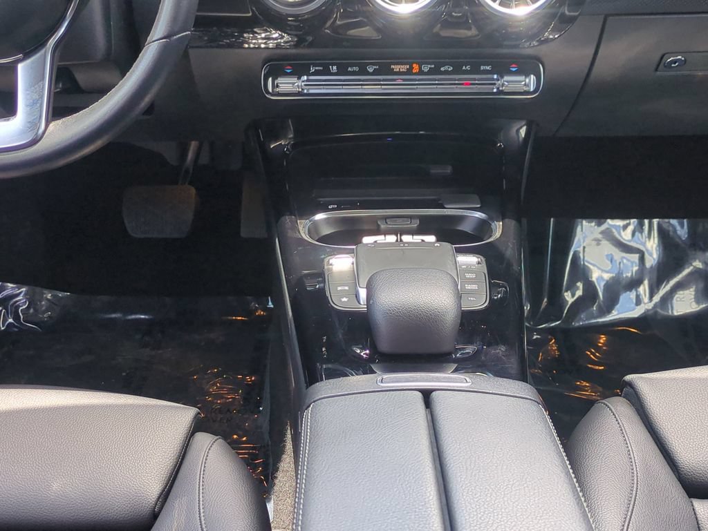 Used 2023 Mercedes-Benz CLA 250 w/ Premium Package image 19