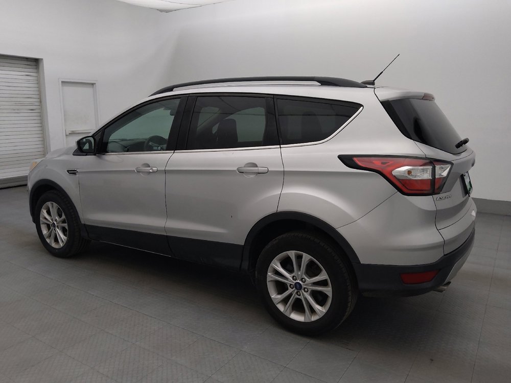 Used 2018 Ford Escape SE image 3