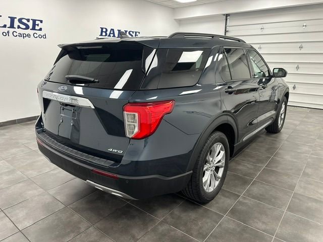 Used 2023 Ford Explorer XLT w/ Equipment Group 202A AWD/4WD image 8