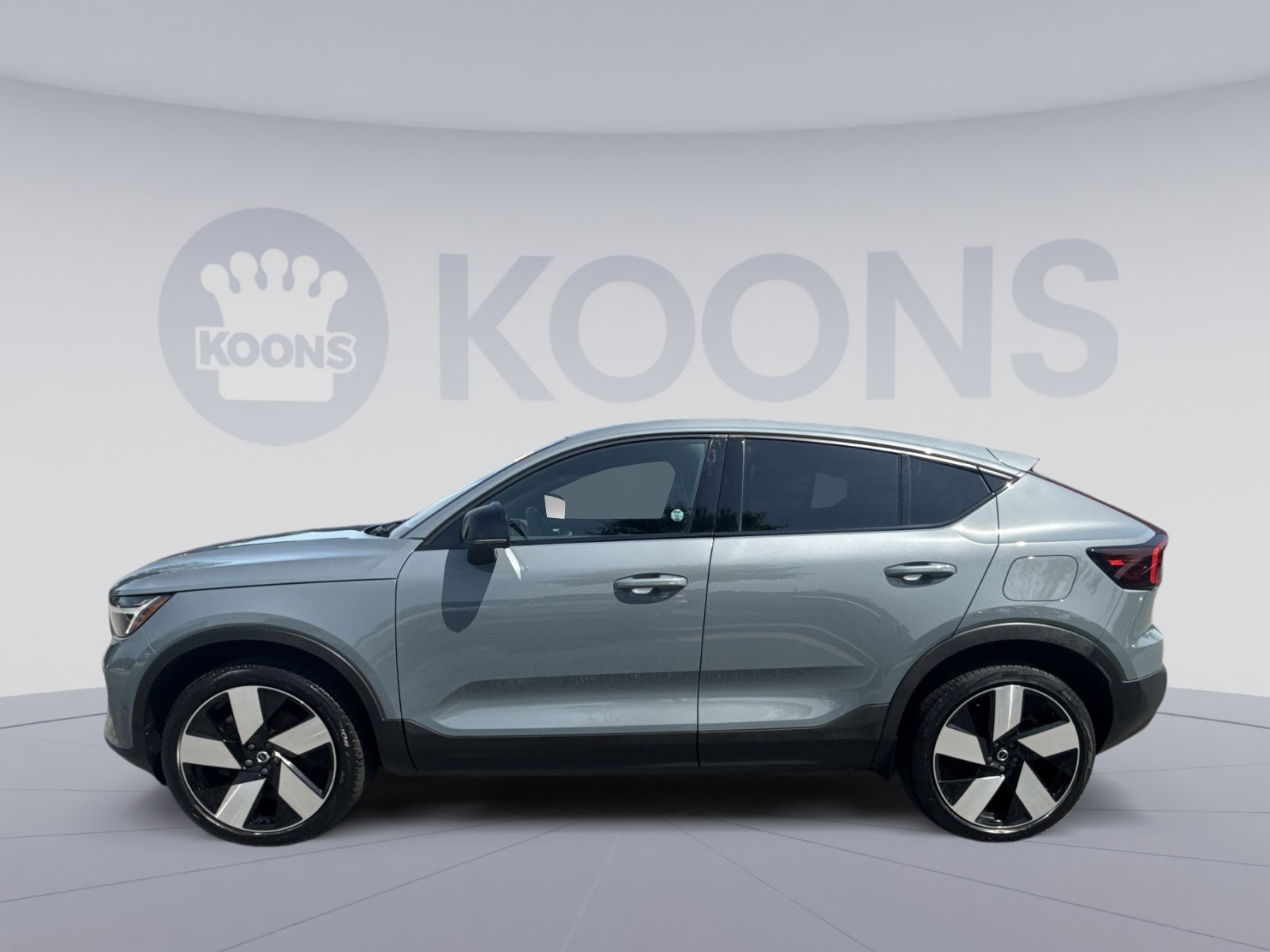 Used 2023 Volvo C40 P8 Recharge Ultimate AWD/4WD image 2