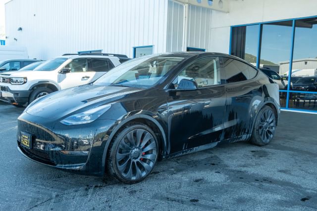 Used 2023 Tesla Model Y Performance image 1