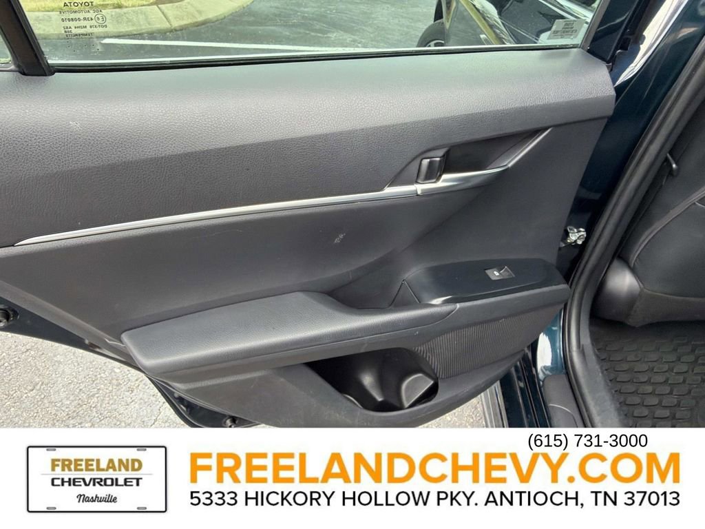 Used 2019 Toyota Camry SE image 15