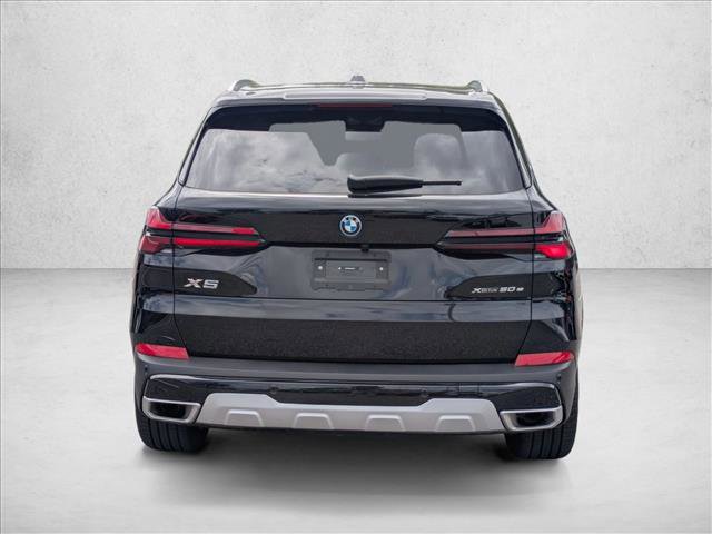 Used 2025 BMW X5 xDrive50e image 6