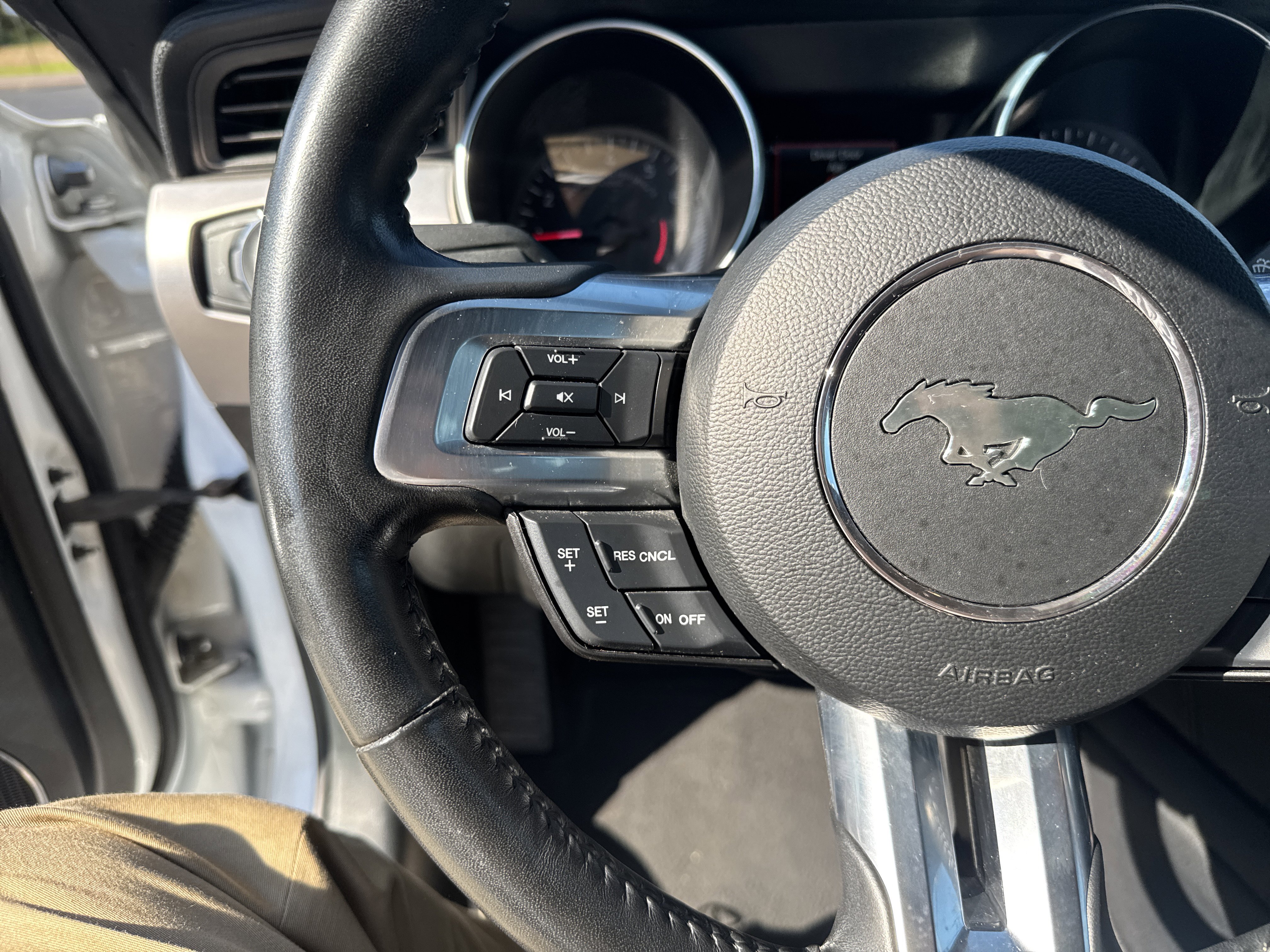 Used 2023 Ford Mustang Premium image 18