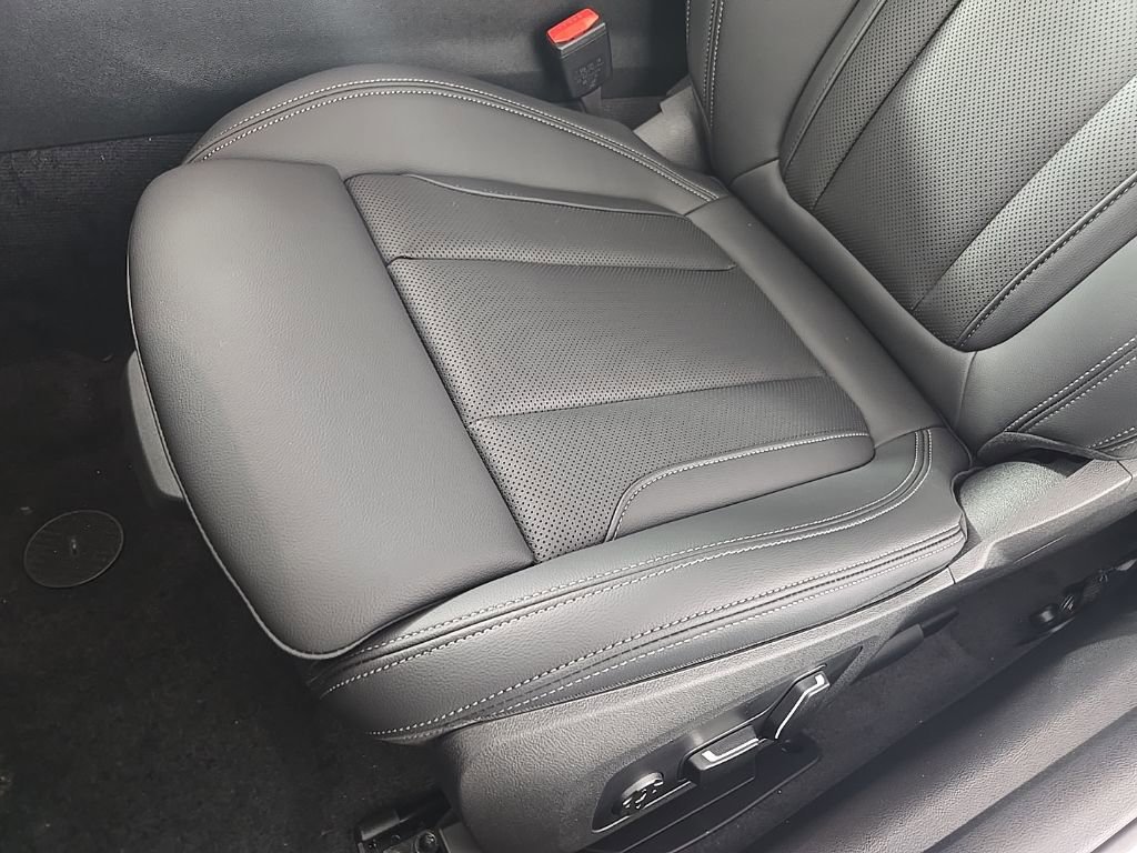 New 2026 BMW 430i xDrive Convertible w/ M Sport Package image 21