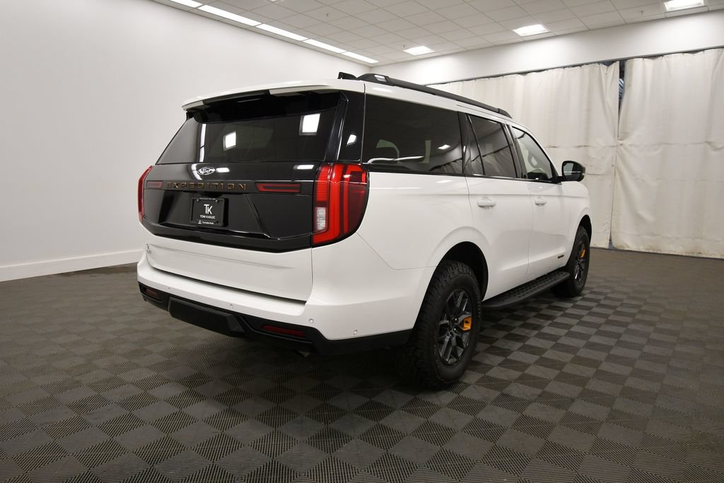 Used 2025 Ford Expedition Tremor AWD/4WD image 8