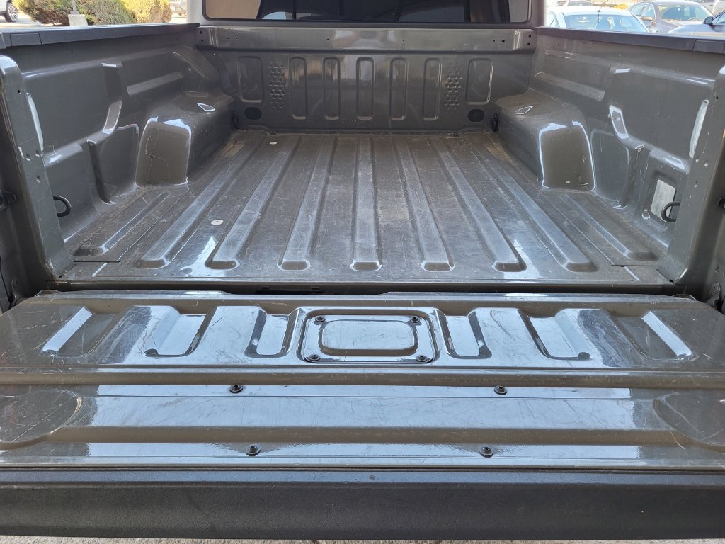 Used 2023 Jeep Gladiator Sport AWD/4WD image 9