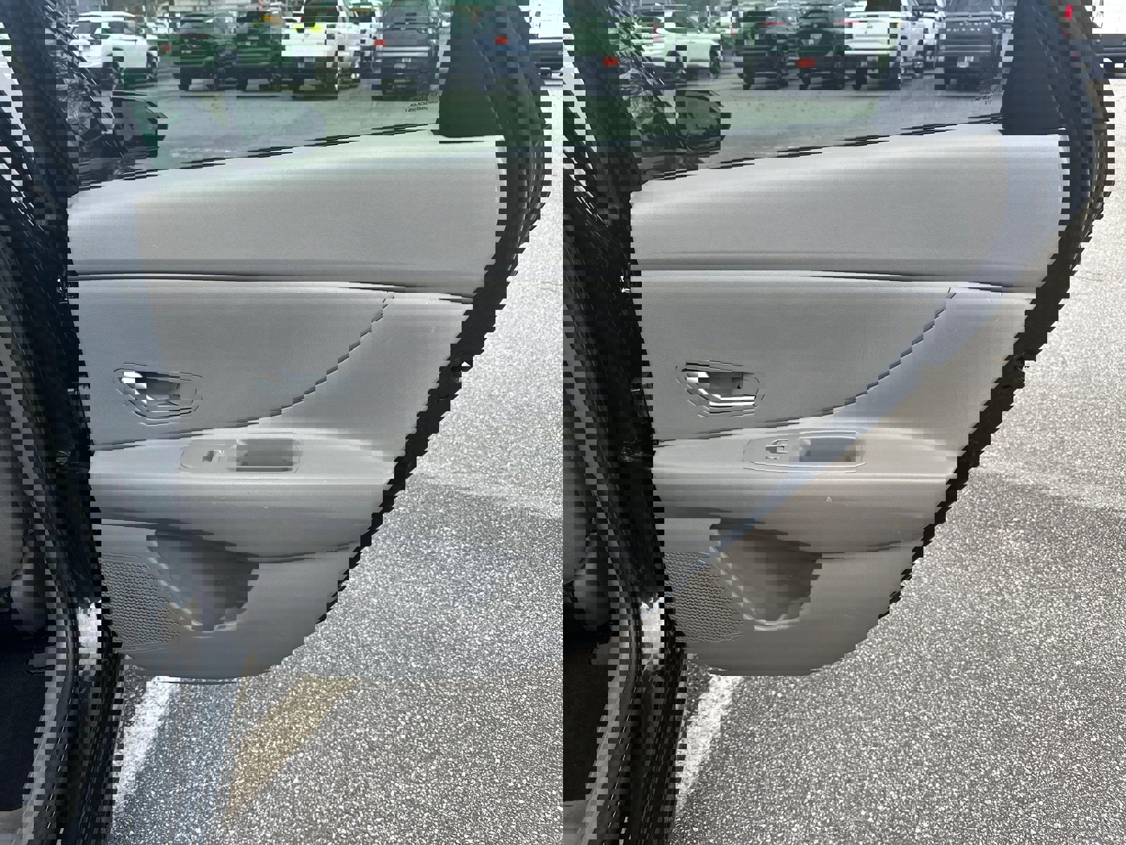 Used 2023 Hyundai Elantra SEL w/ Preferred Accessory Package image 16