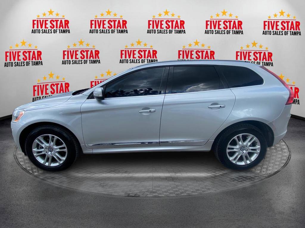 Used 2016 Volvo XC60 T5 Premier w/ Proximity Package FWD image 4