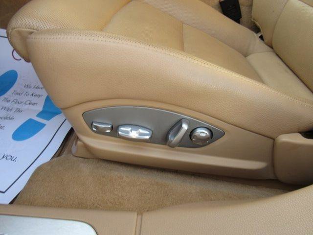 Used 2014 Porsche Panamera 4 image 17