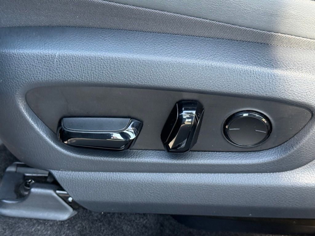 Used 2023 Lexus RZ 450e Premium w/ Technology Package image 21