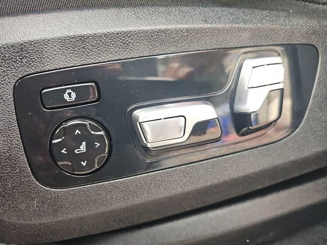 Used 2020 BMW X7 M50i AWD/4WD image 18