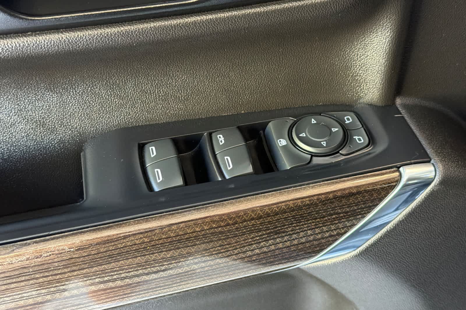 Used 2020 Chevrolet Silverado 1500 RST AWD/4WD image 13