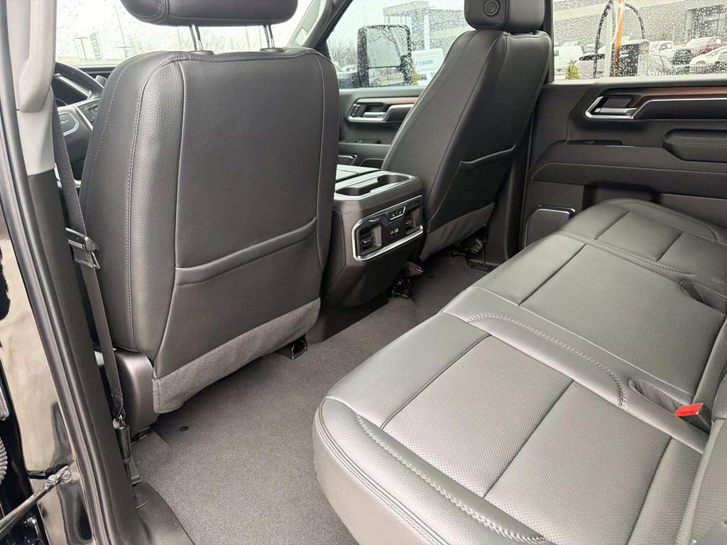 Used 2024 GMC Sierra 2500 Denali w/ Denali Reserve Package image 18